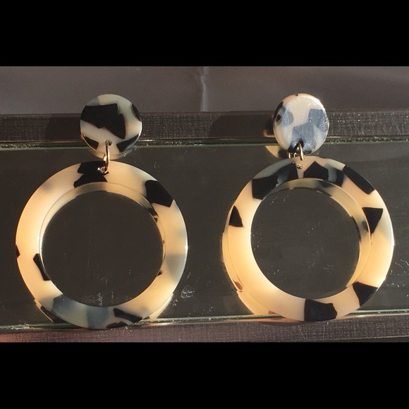 Statement Earrings - Picture 9 of 11